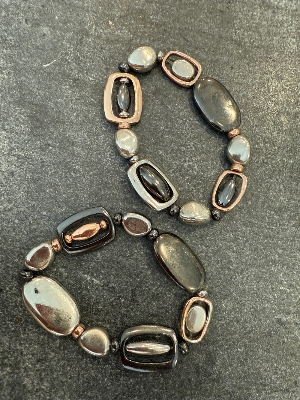 Chico’s Mixed Metal Black, Silver and Rose Gold Tone Beaded Stretch Bracelet Set